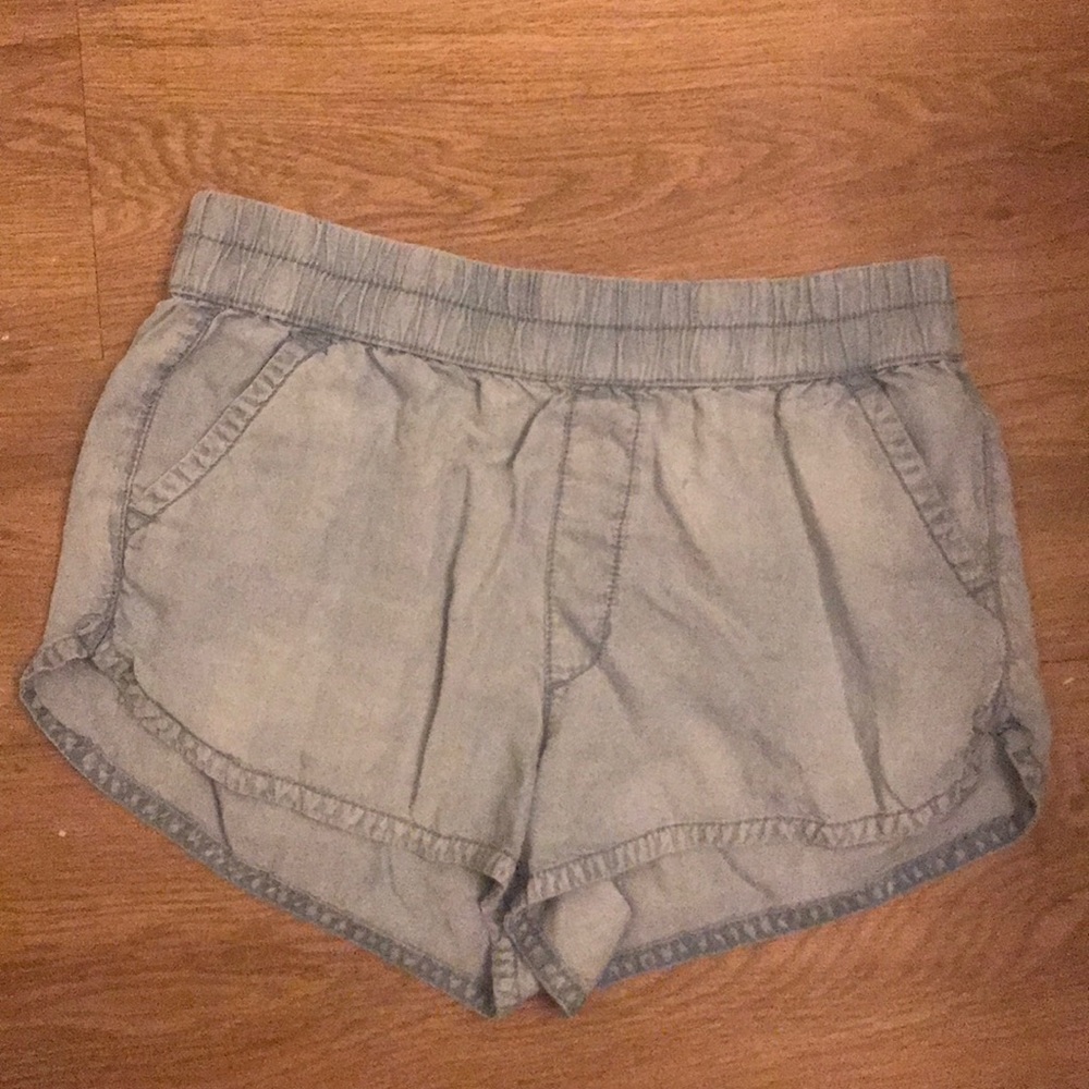 Flowy denim shorts